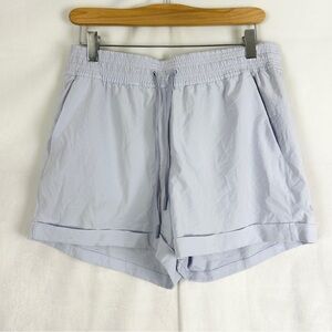 LULULEMON Spring Break‎ Away Shorts Lavender 3" Size 8 Pockets 4-Way Stretch